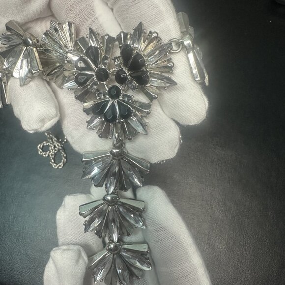 Statement Necklace Silver Tone - Picture 2 of 8